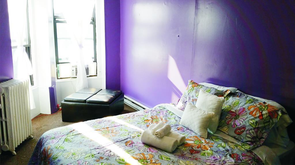 Oyo Bed And Breakfast New York Exterior photo