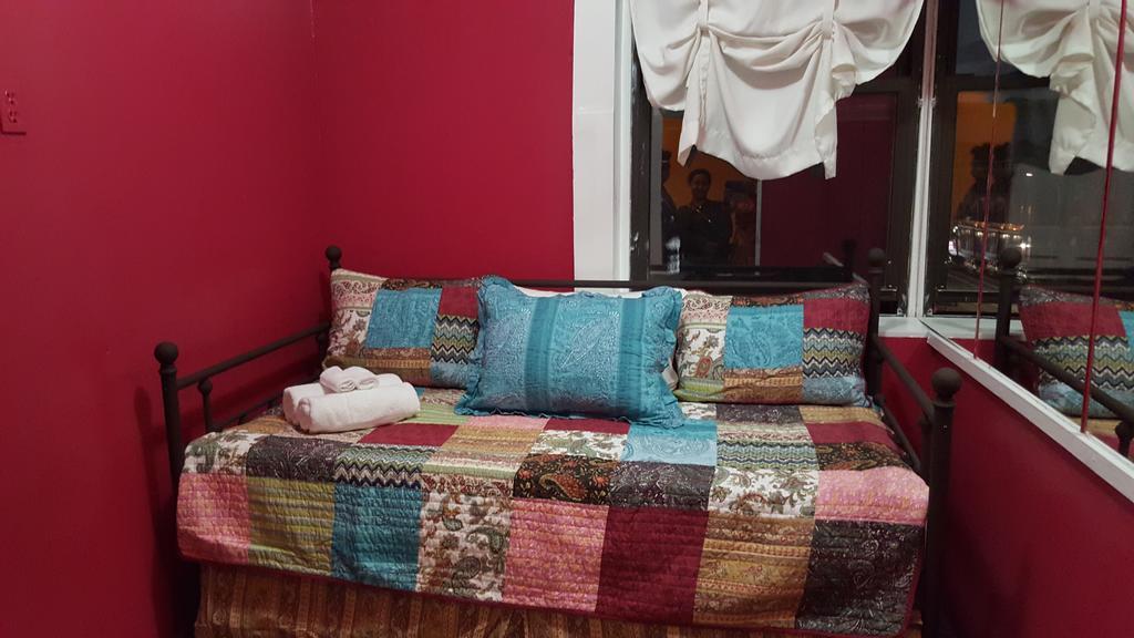 Oyo Bed And Breakfast New York Room photo
