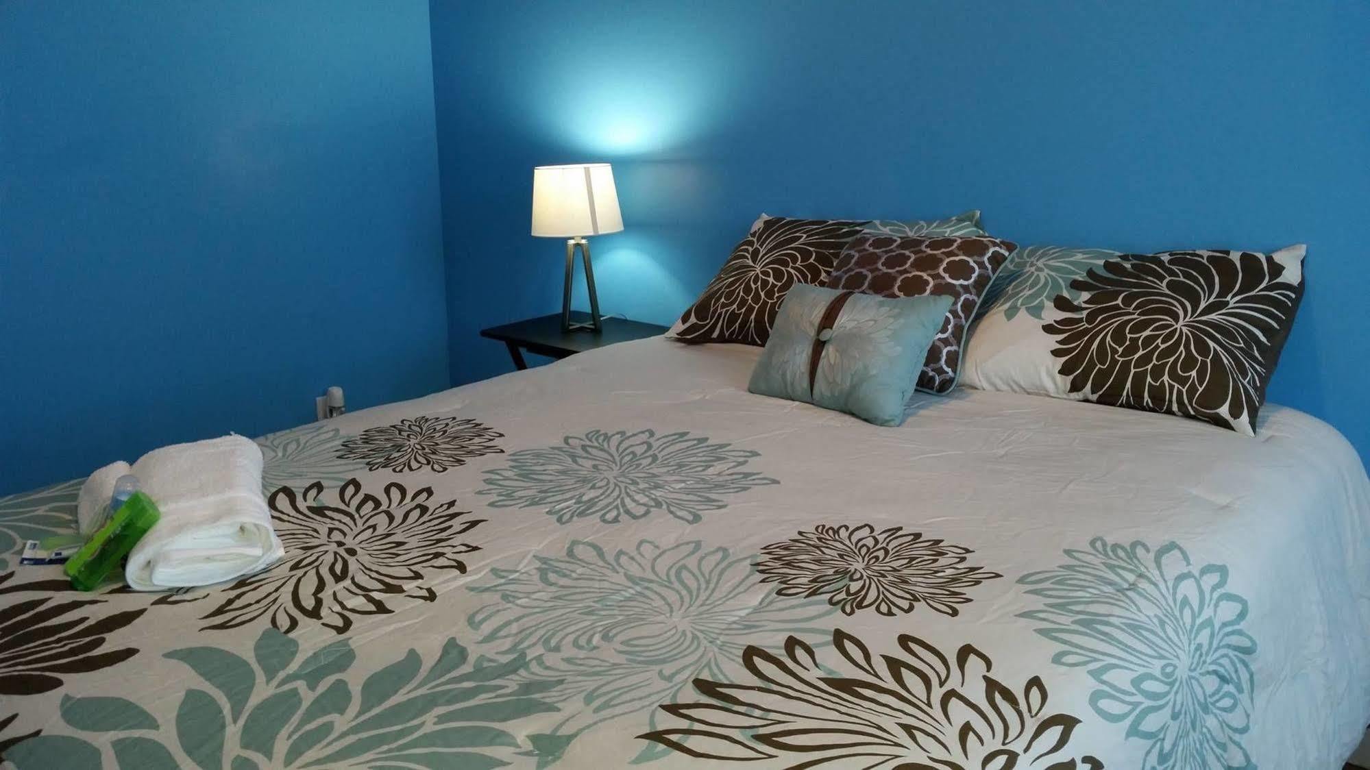 Oyo Bed And Breakfast New York Exterior photo